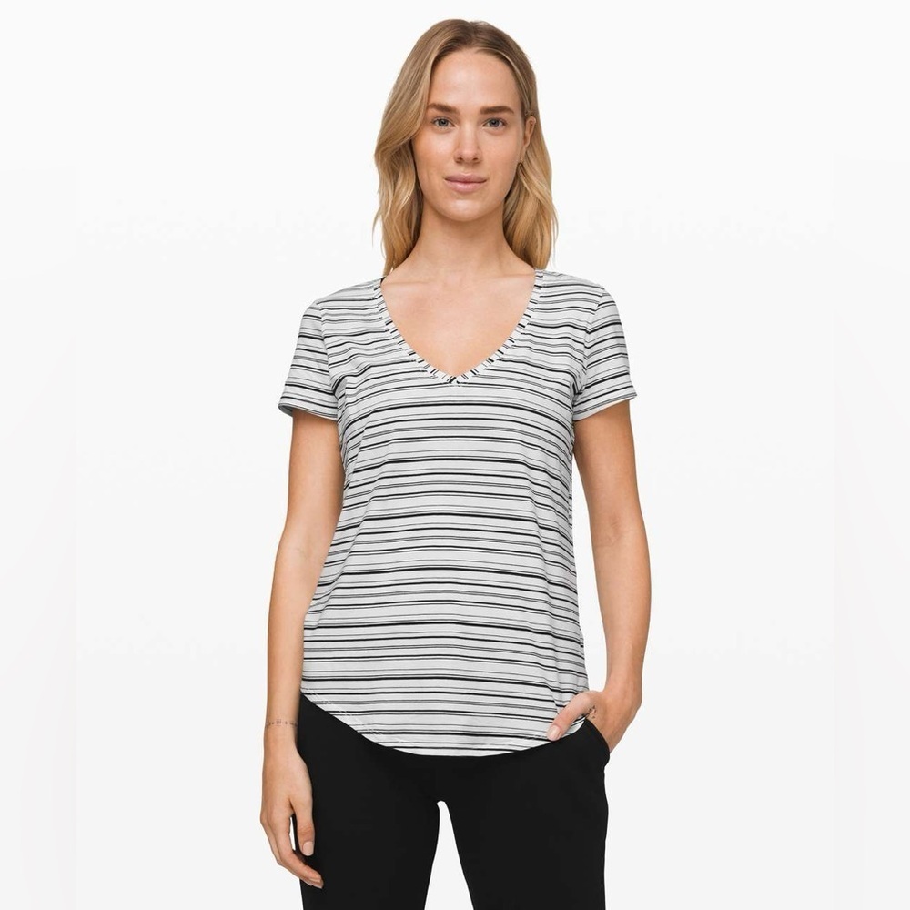 Lululemon Love Tee V in Cut Back Stripe White Black Size 8 / 10